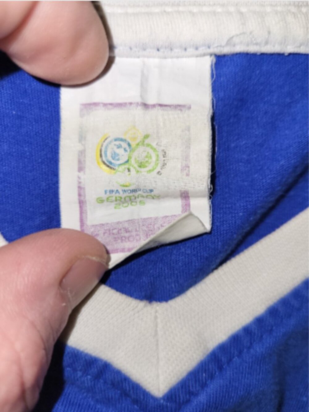 Italia 2006 FIFA World Cup Blue V-Neck Soccer T-Shirt Italy See Measurements - Picture 4 of 9
